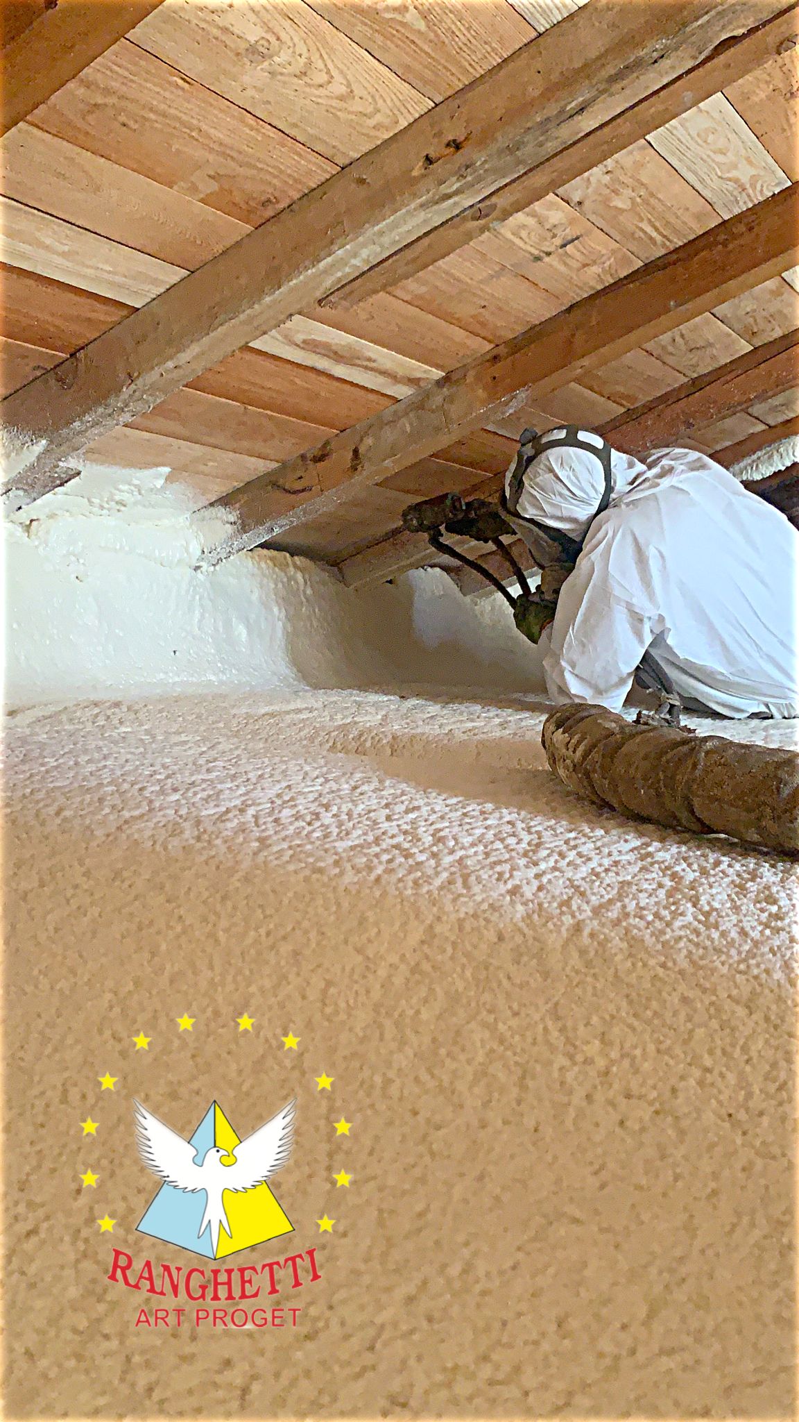 Isolamento termico soffitto in legno con schiuma traspirante 